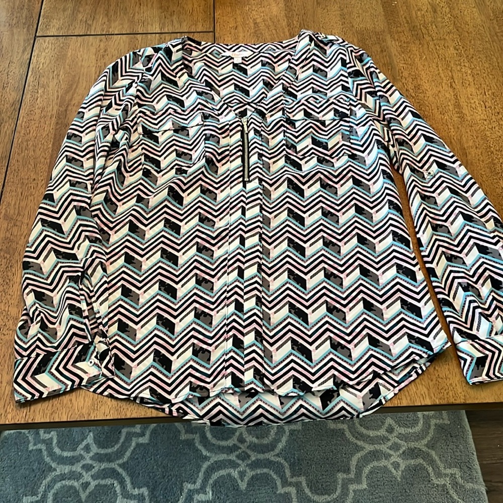 Multicolor white/black/blue/pink. Candies brand blouse. Size small.